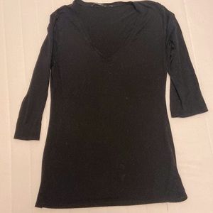 Tahari black 3/4 sleeve v-neck shirt size small or medium